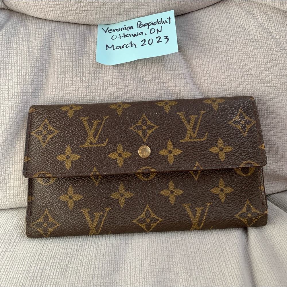 Authentic Louis Vuitton International Long Wallet